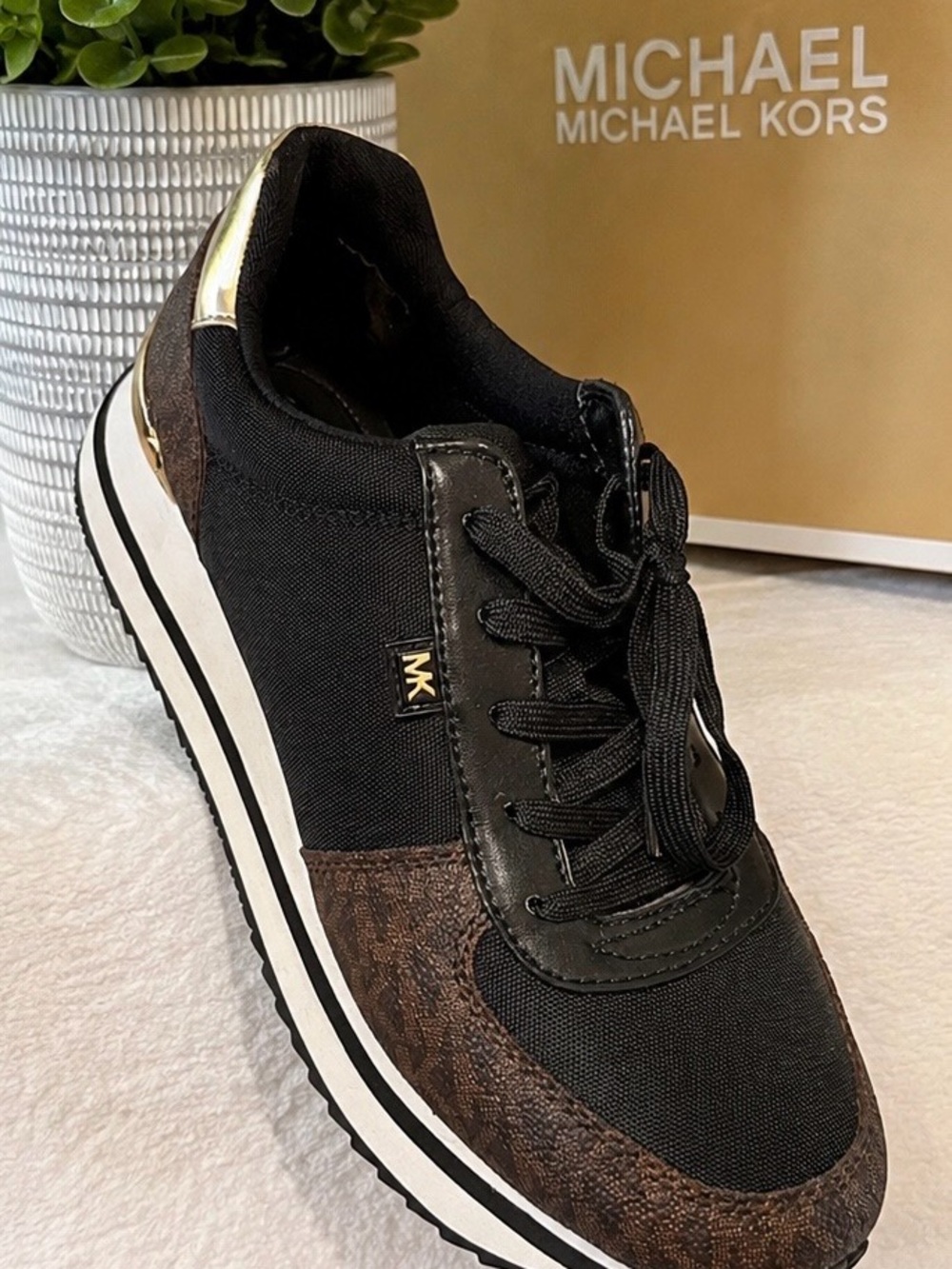 MICHAEL KORS Black & Brown MK Logo Platform Sneaker Women Size 7.5
